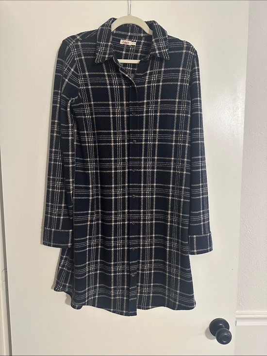 Faherty Dresses & Skirts - Faherty Black and White Plaid Button-Up dress